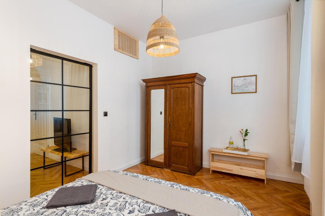 דירות קרקוב Charming Aparments In Perfect Location מראה חיצוני תמונה