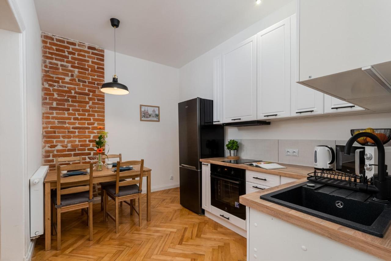 דירות קרקוב Charming Aparments In Perfect Location מראה חיצוני תמונה
